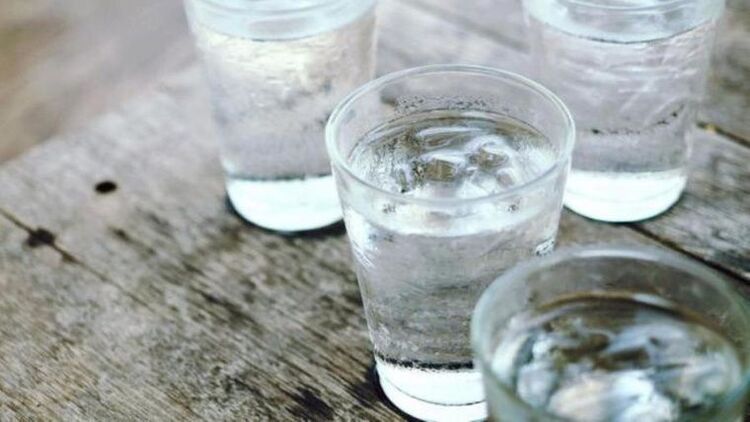 使用利尿剂减肥时，需要多喝水。